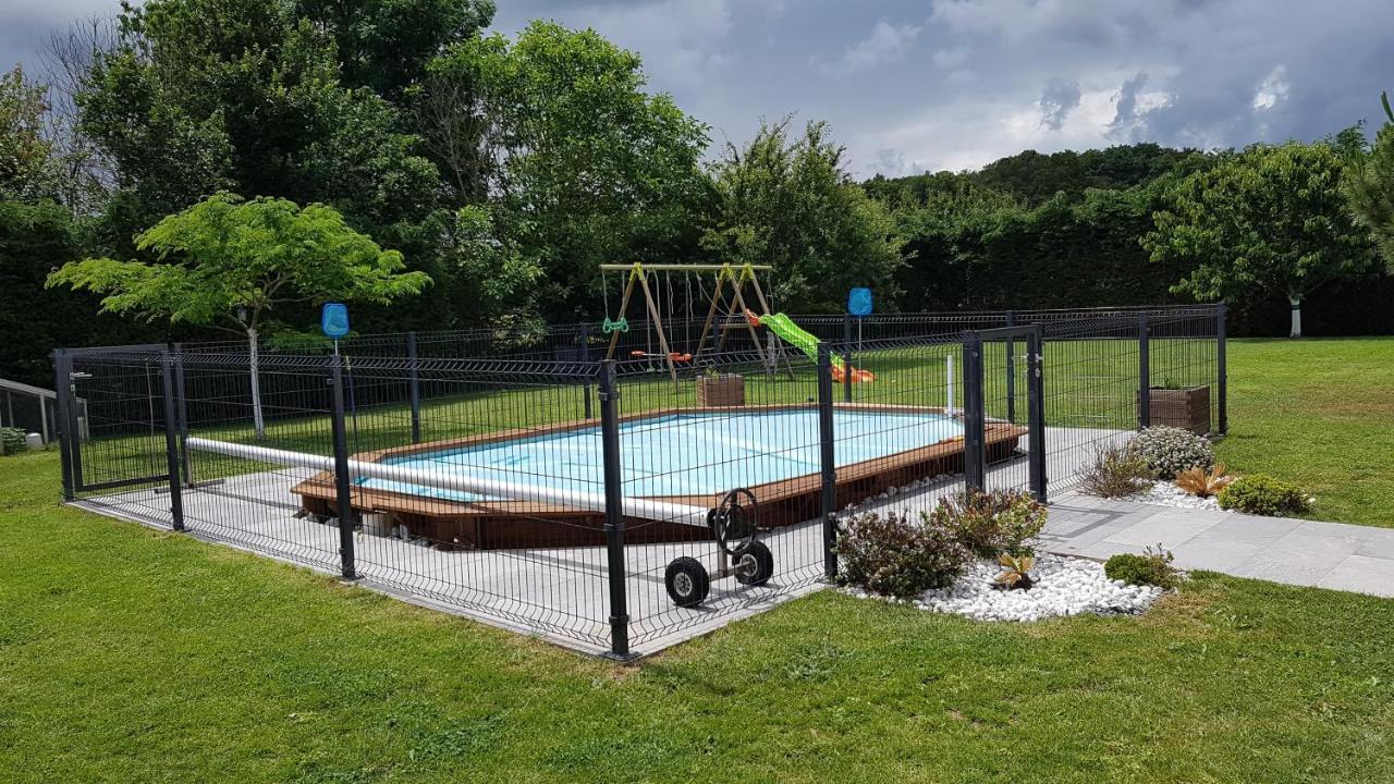 Gite 2-4 Pers Avec Piscine La Selle-sur-le-Bied Exterior foto