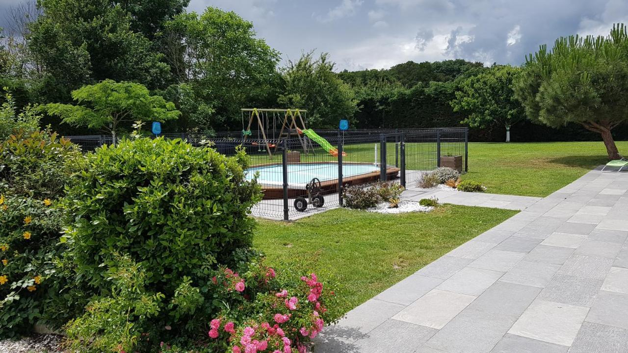 Gite 2-4 Pers Avec Piscine La Selle-sur-le-Bied Exterior foto
