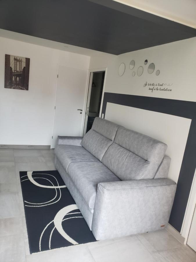 Gite 2-4 Pers Avec Piscine La Selle-sur-le-Bied Exterior foto